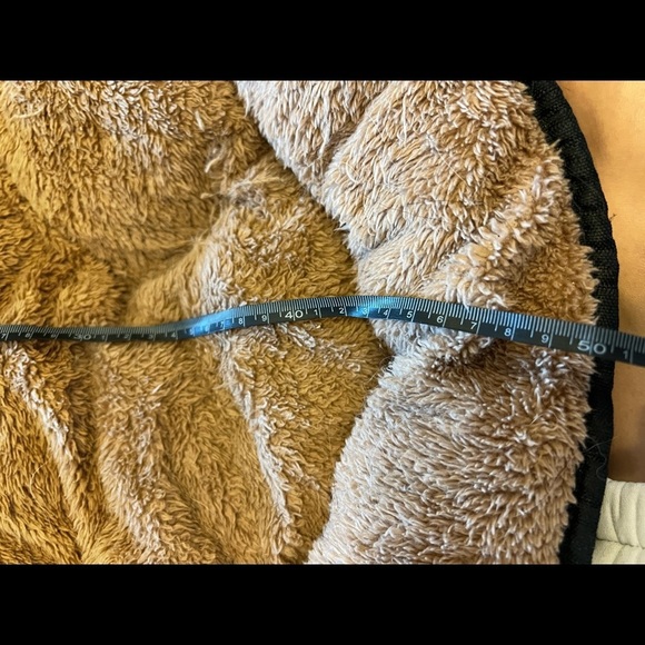 Dog  bed comfortable and cozy - Picture 4 of 4